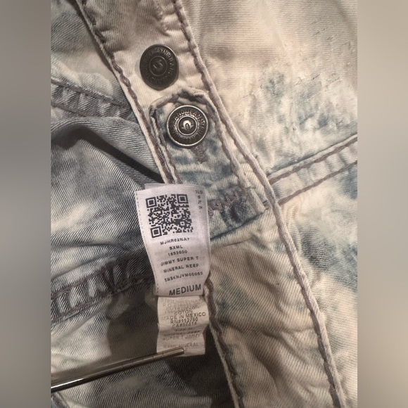 True Religion Jimmy Super T jean jacket size M
Pit to pit: 20.5”
Length: 26” - Picture 6 of 6